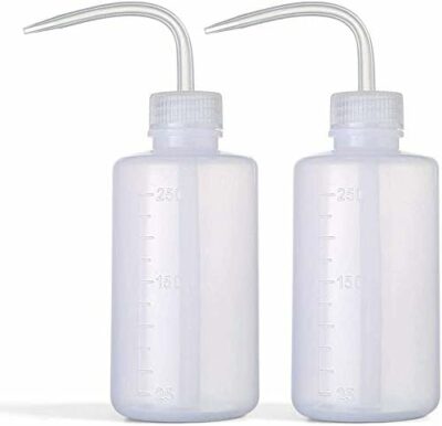 Wash Bottle 2pcs 250ml/8oz Safety Bottles Watering Tools, Economy Plastic Squeeze with Narrow Mouth Scale Labels for Medical Succulent Cleaning Washing
